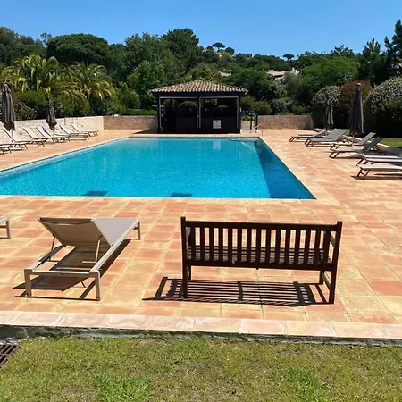 Maison Domaine Golf Country Club De St-tropez سان تروبيه
