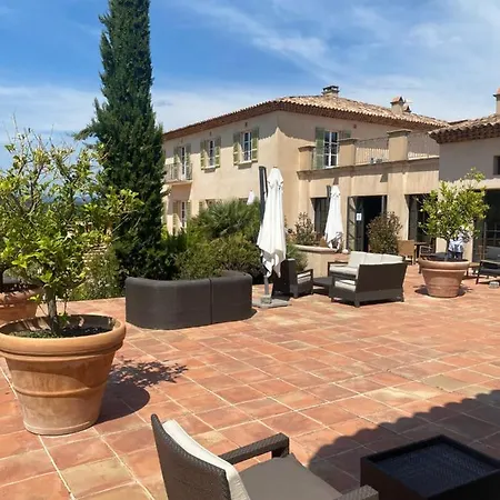 Дом отдыха Maison Domaine Golf Country Club De St-tropez