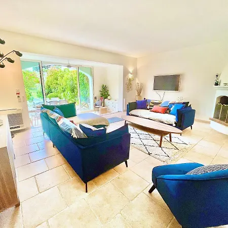 Дом отдыха Maison Domaine Golf Country Club De St-tropez