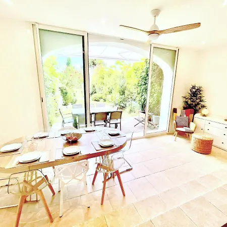 Maison Domaine Golf Country Club De St-tropez Сен-Тропе