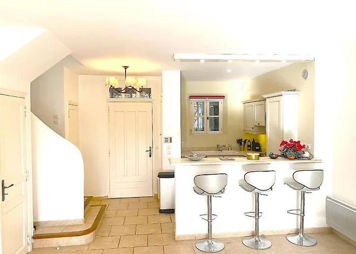 Maison Domaine Golf Country Club De St-tropez 쎙뜨호뻬