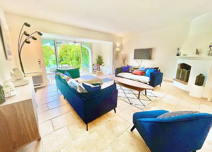 펜션 Maison Domaine Golf Country Club De St-tropez